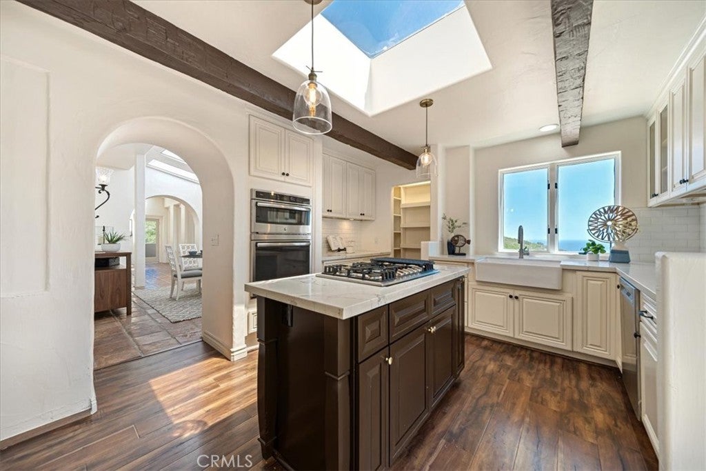 1046 Oro, Laguna Beach CA 92651 - Photo 23