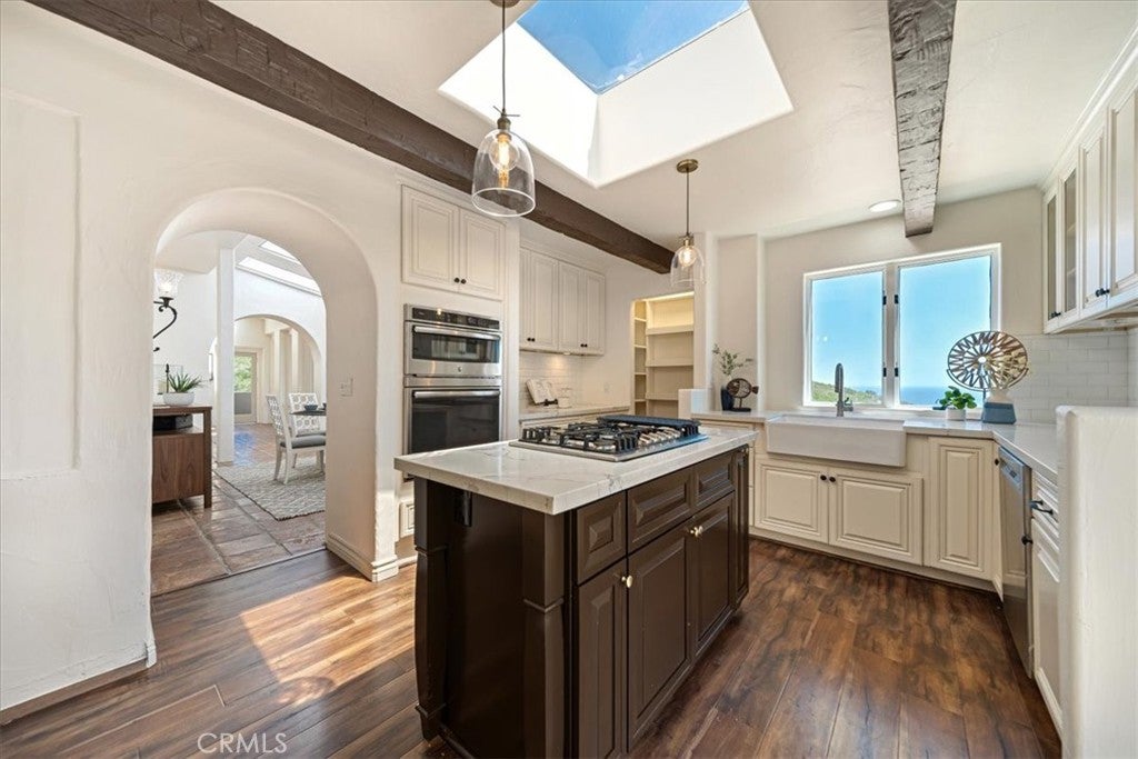 1046 Oro, Laguna Beach CA 92651 - Photo 23
