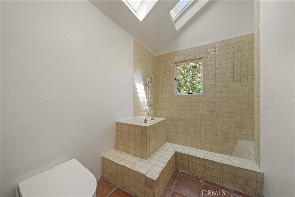 1046 Oro, Laguna Beach CA 92651 - Photo 13