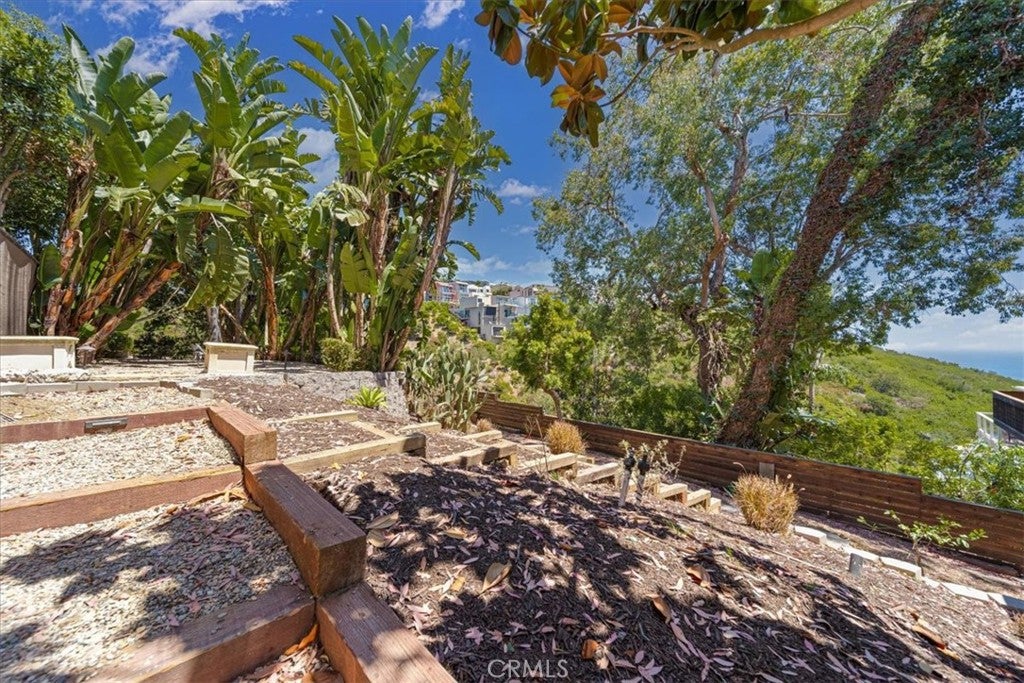 1046 Oro, Laguna Beach CA 92651 - Photo 33