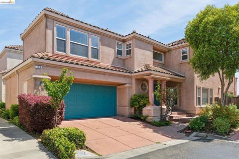 Photo of 154 Camino Del Sol, Vallejo, CA 94591 (MLS # 41137694)