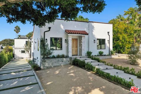 Photo of 2239 Brier Avenue, Los Angeles, CA 90039 (MLS # 22205962)