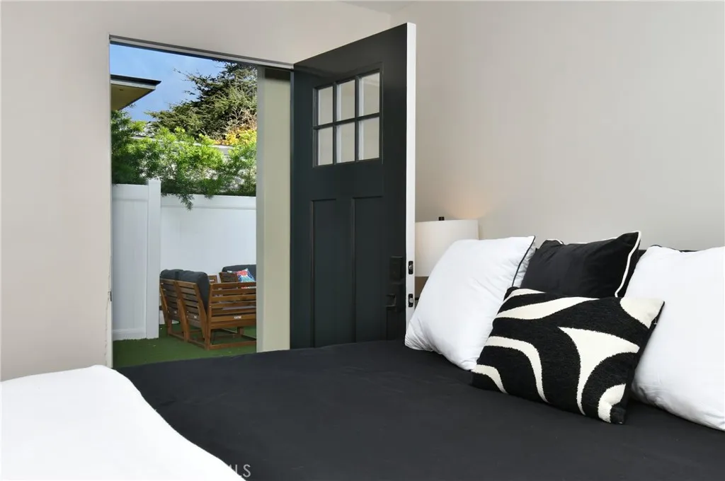 Culver City, California 90232, United States, 5 Bedrooms Bedrooms, ,5 BathroomsBathrooms,Residential,Active,243169