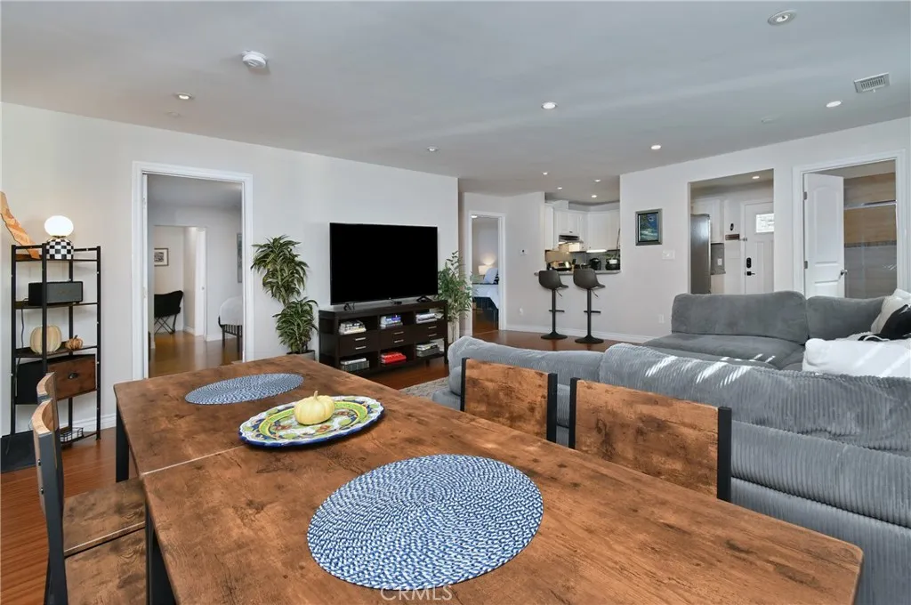 Culver City, California 90232, United States, 5 Bedrooms Bedrooms, ,5 BathroomsBathrooms,Residential,Active,243169