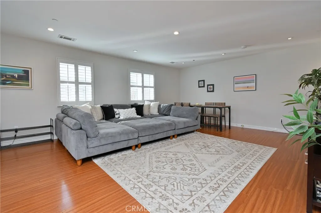 Culver City, California 90232, United States, 5 Bedrooms Bedrooms, ,5 BathroomsBathrooms,Residential,Active,243169