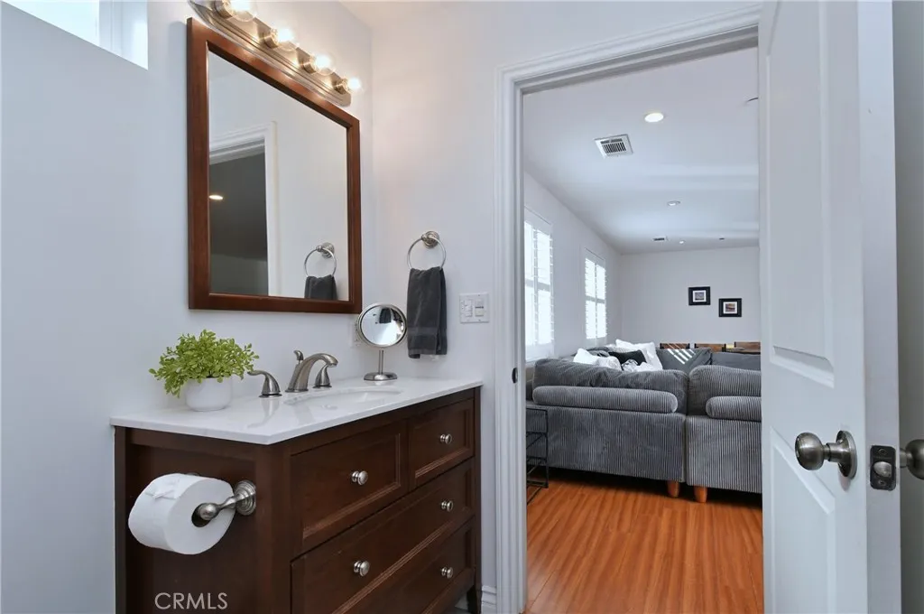 Culver City, California 90232, United States, 5 Bedrooms Bedrooms, ,5 BathroomsBathrooms,Residential,Active,243169