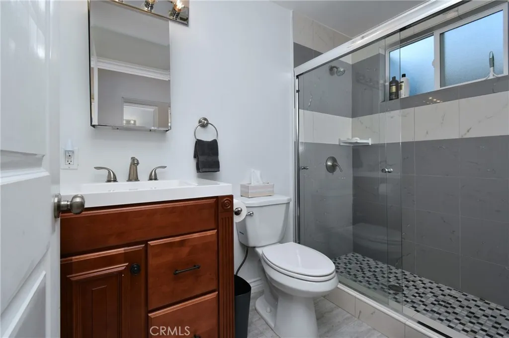 Culver City, California 90232, United States, 5 Bedrooms Bedrooms, ,5 BathroomsBathrooms,Residential,Active,243169