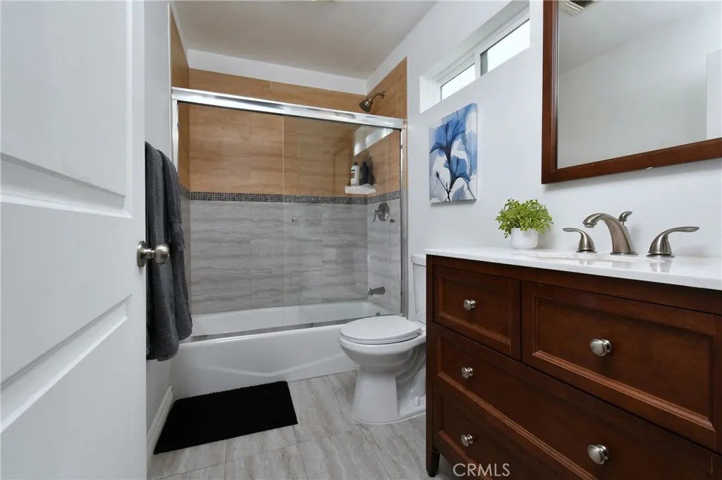 Culver City, California 90232, United States, 5 Bedrooms Bedrooms, ,5 BathroomsBathrooms,Residential,Active,243169