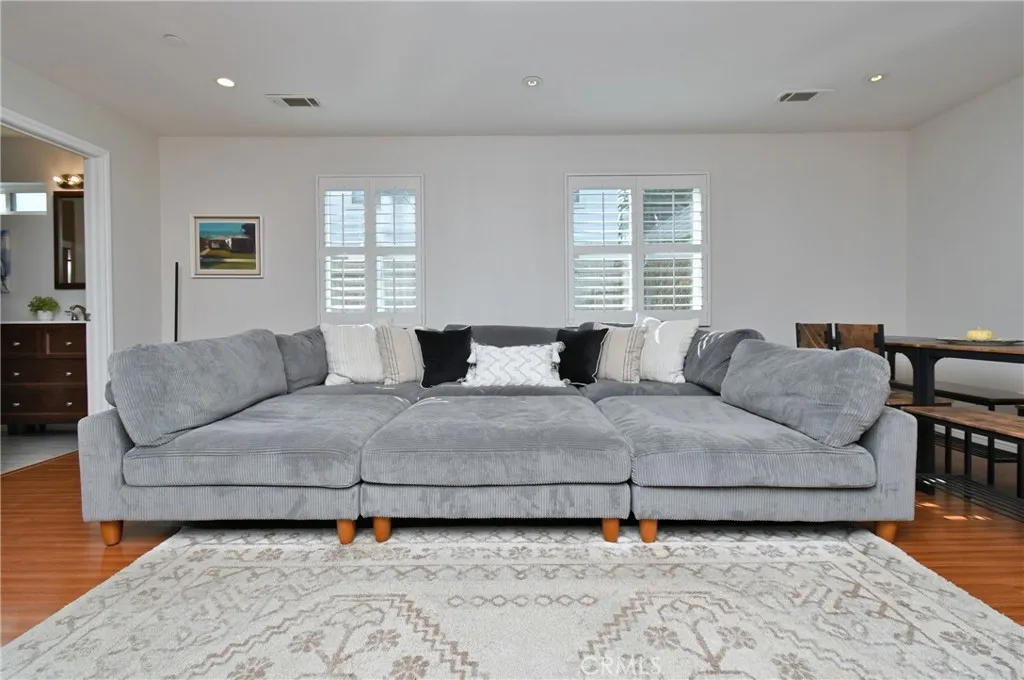 Culver City, California 90232, United States, 5 Bedrooms Bedrooms, ,5 BathroomsBathrooms,Residential,Active,243169