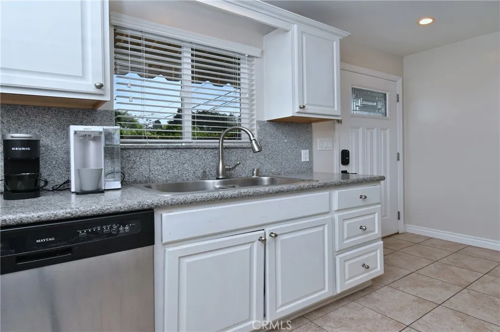 Culver City, California 90232, United States, 5 Bedrooms Bedrooms, ,5 BathroomsBathrooms,Residential,Active,243169