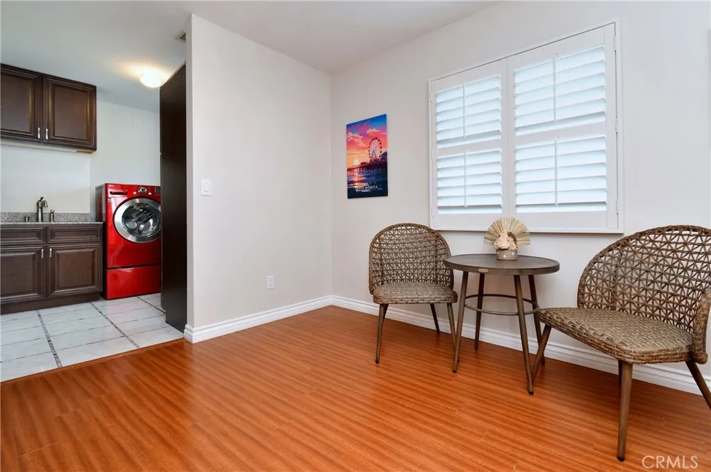 Culver City, California 90232, United States, 5 Bedrooms Bedrooms, ,5 BathroomsBathrooms,Residential,Active,243169