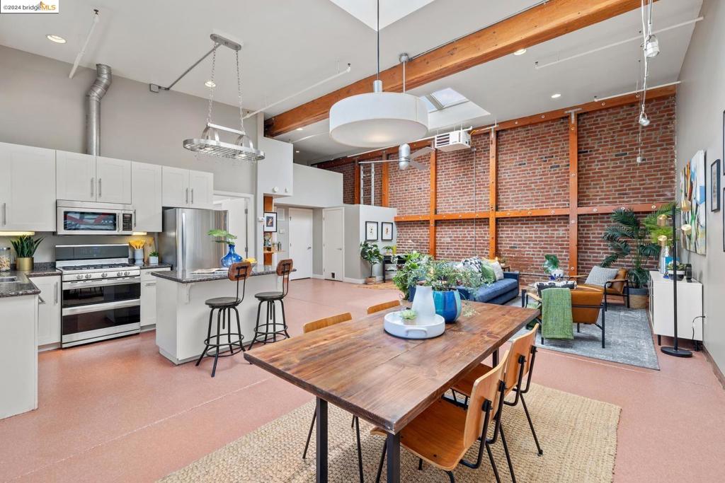 FRUITVALE - Residential