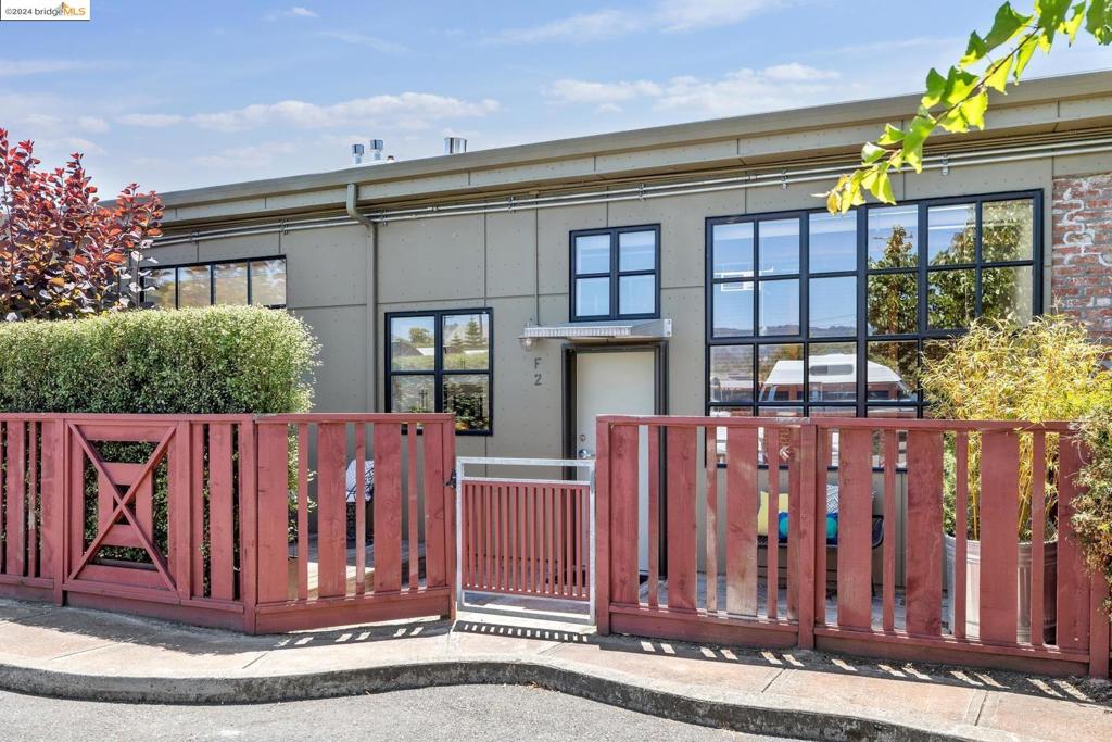 FRUITVALE - Residential