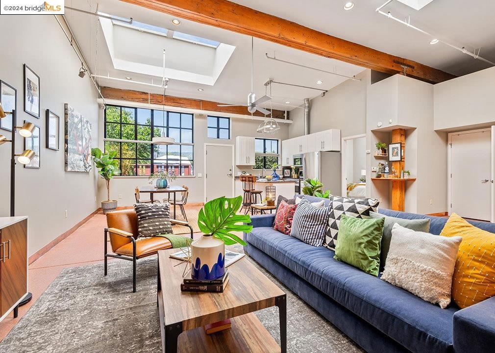 FRUITVALE - Residential