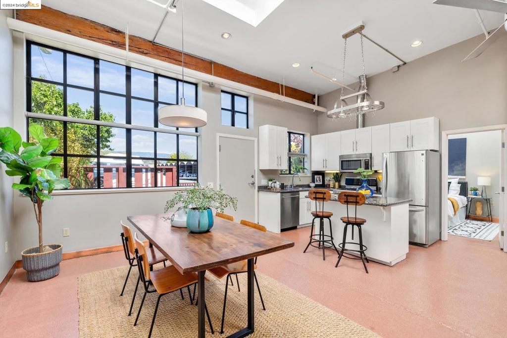 FRUITVALE - Residential