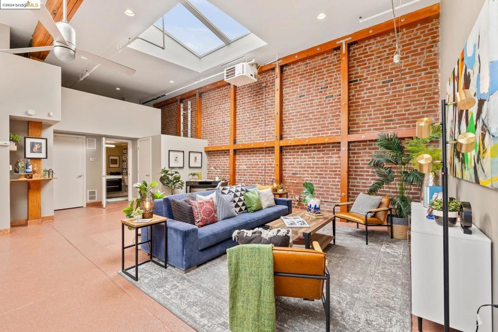 FRUITVALE - Residential