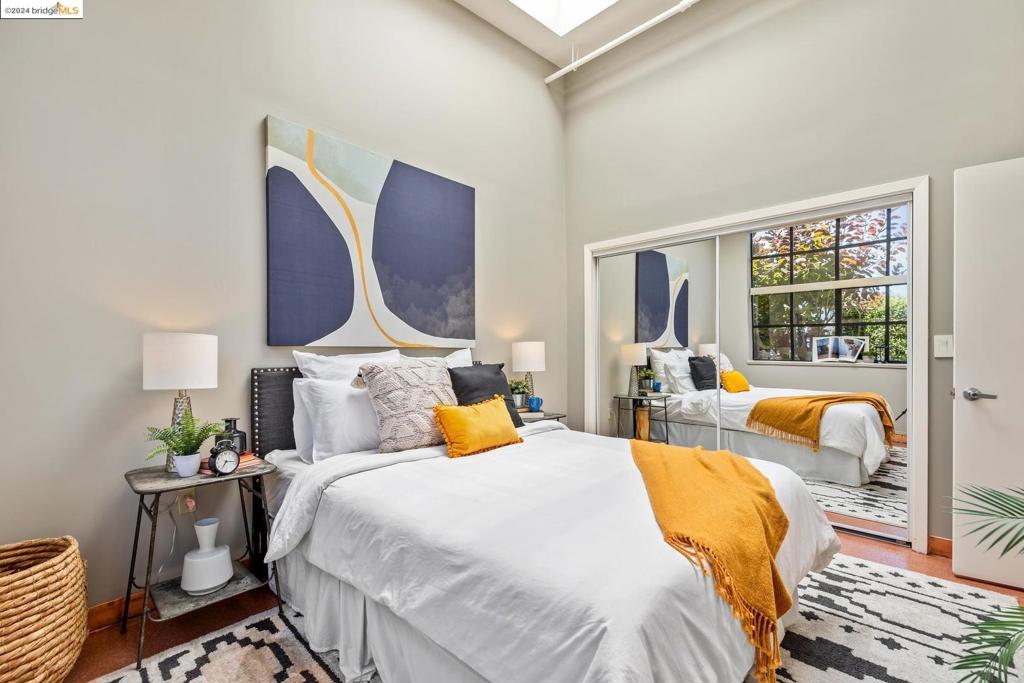 FRUITVALE - Residential