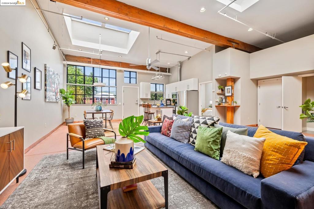 FRUITVALE - Residential