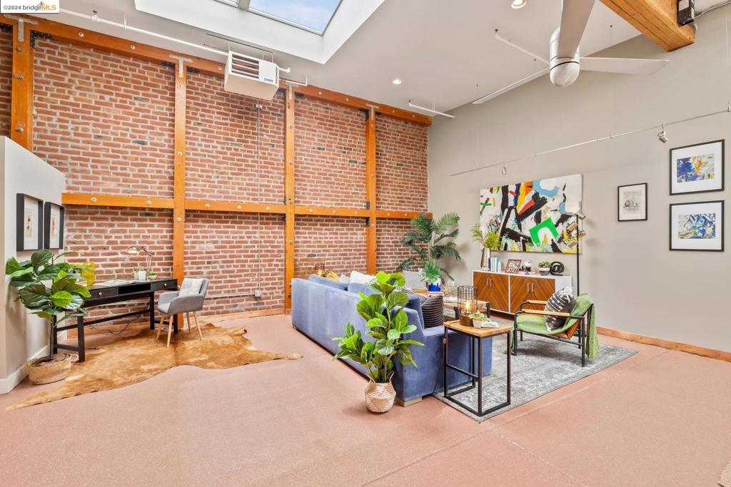 FRUITVALE - Residential