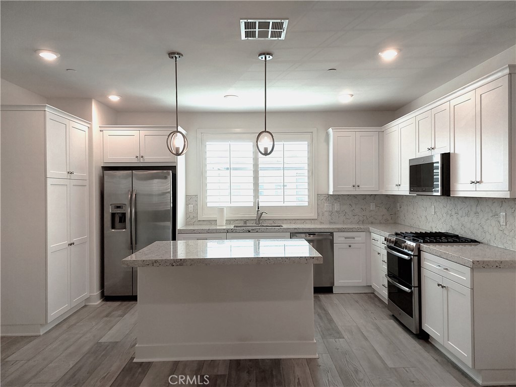 Loma Vista - Residential Lease