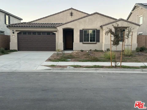 MLS: 26993311