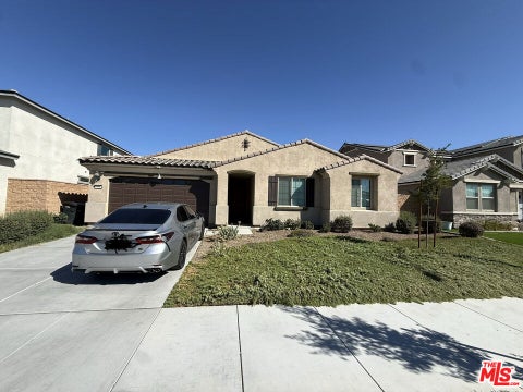 Photo of 742 Kuchar Street, Perris, CA 92571 (MLS # 26993311)