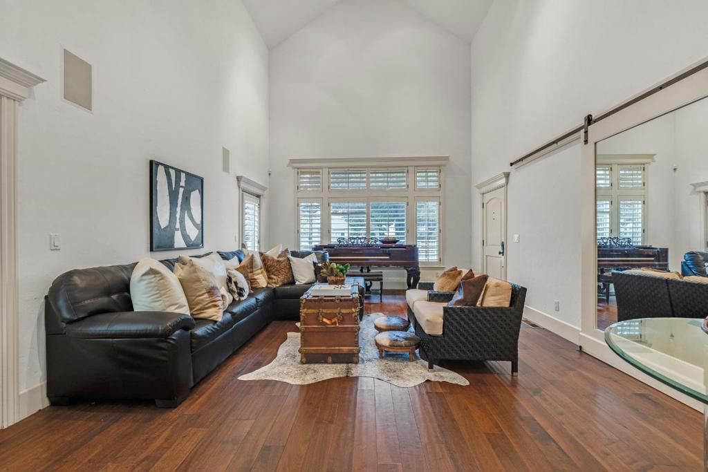 Photo of 1538 Lincoln Avenue, San Jose, CA 95125 (MLS # ML82036742)