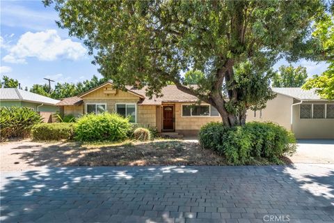 Photo of 5452 Halbrent Avenue, Sherman Oaks, CA 91411 (MLS # SR26137911)