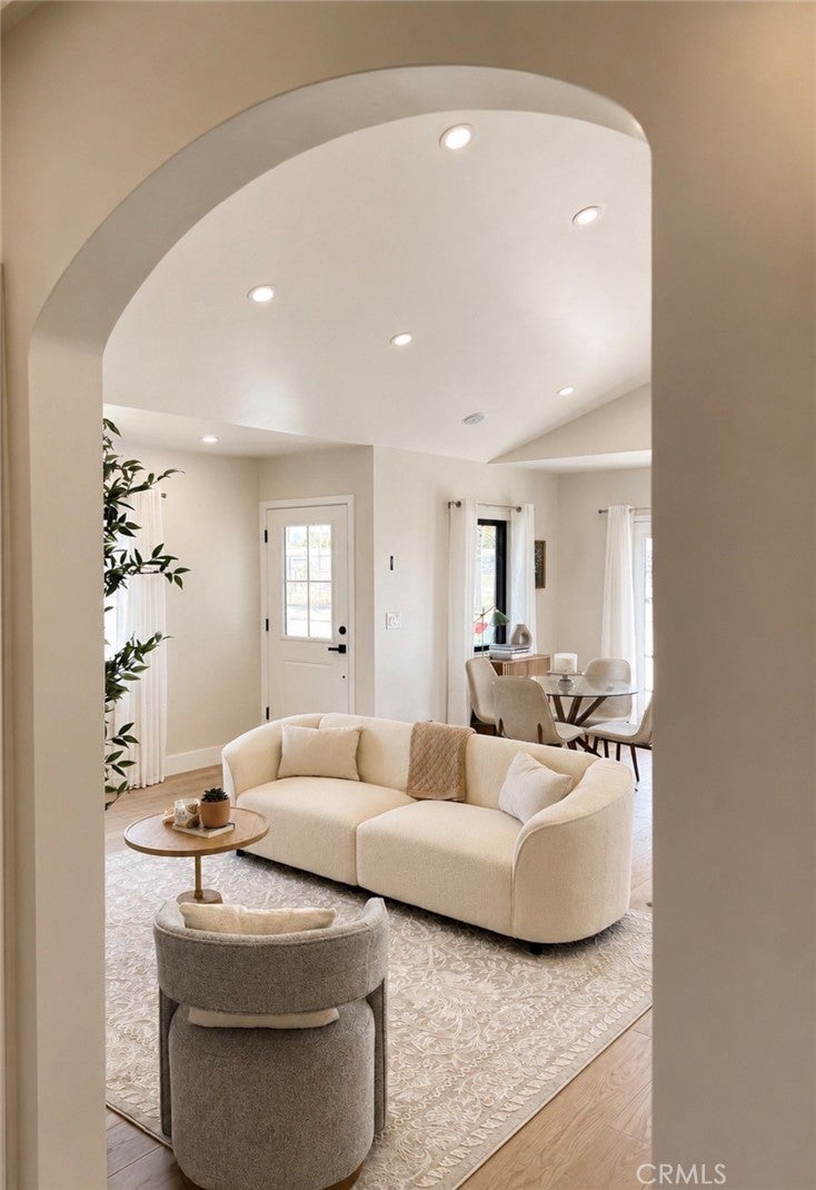Photo of 11100 Greenlawn AVE, Culver City, CA 90230 (MLS # IG26145347)
