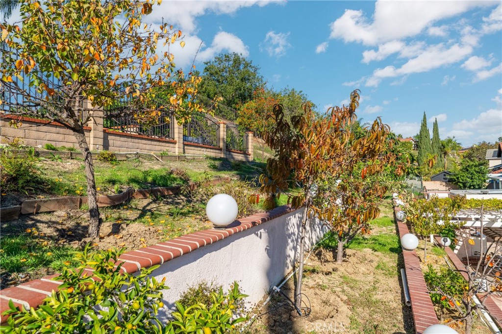 24301 Sunnycrest Court