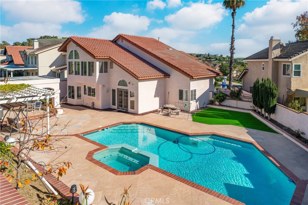24301 Sunnycrest Court