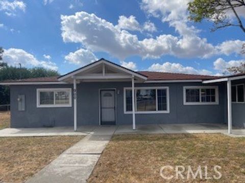 Photo of 900 S G St, Perris, CA 92570 (MLS # IV26083685)