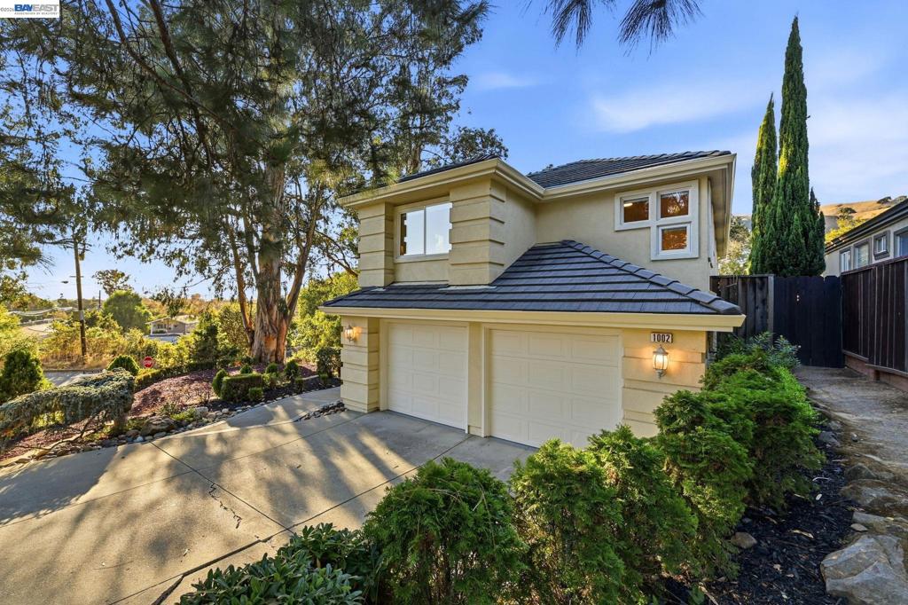 1002 Canyon Creek Ter.