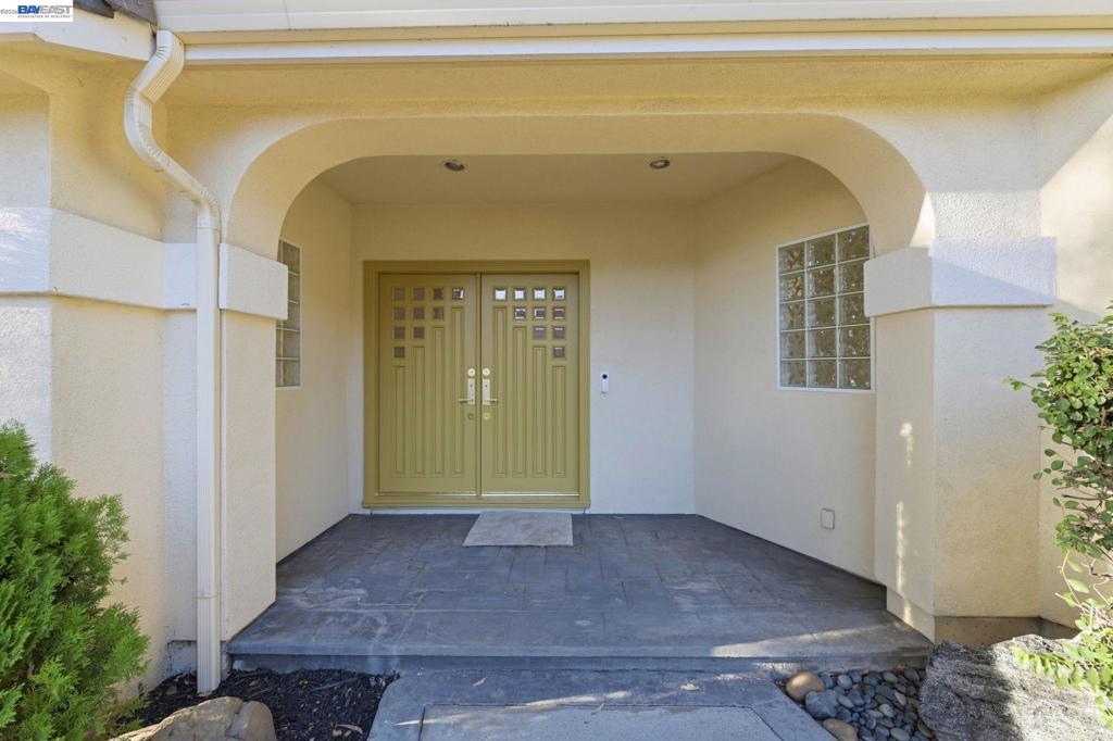 1002 Canyon Creek Ter.