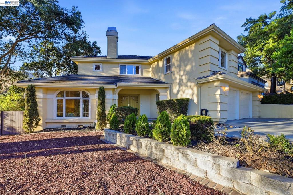 1002 Canyon Creek Ter.