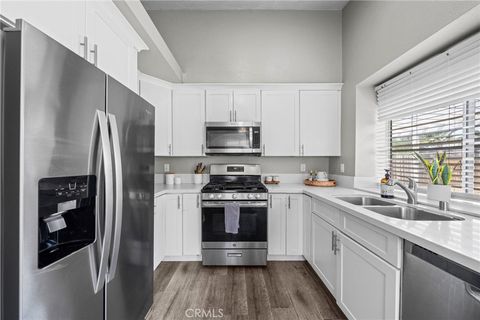 Tiny photo for 39875 Knollridge Dr, Temecula, CA 92591 (MLS # OC26085774)