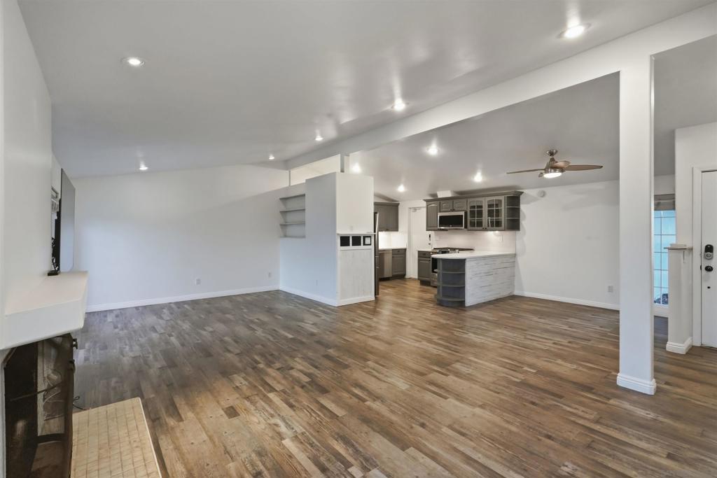 2925 Mission Village