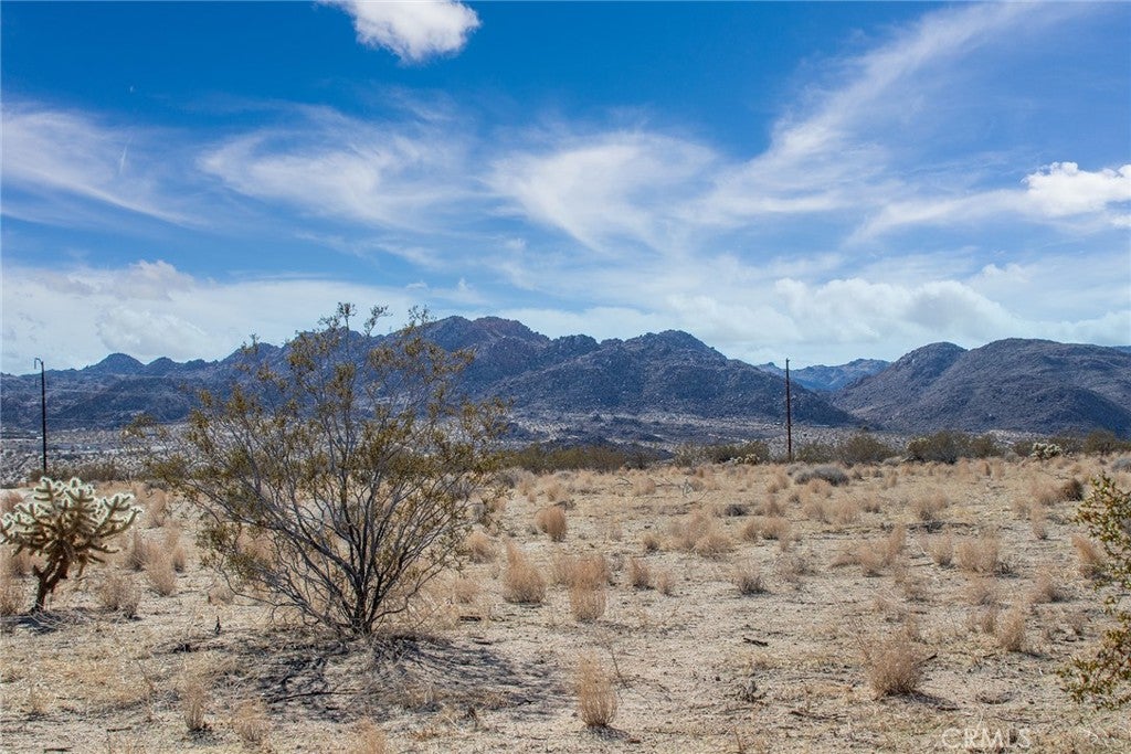2222 Valley Vista