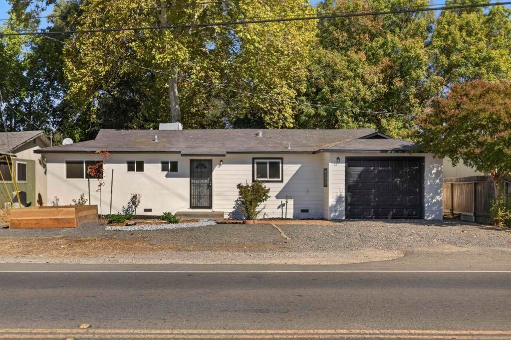 996 E Eaton Rd