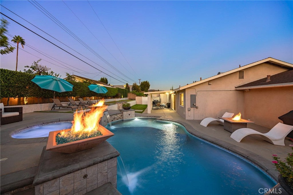 1255 Ruggles Street