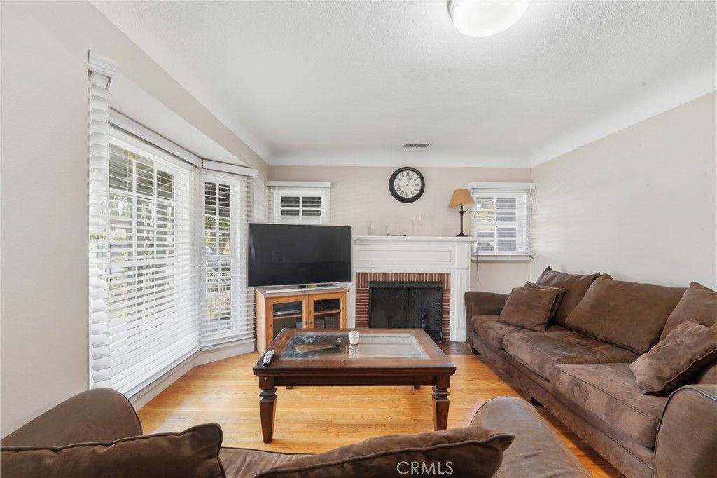 Photo of 2332 Richelieu Ave, El Sereno, CA 90032 (MLS # DW25237311)