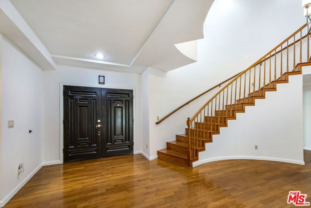 Photo of 4521 Don Timoteo Drive, Los Angeles, CA 90008 (MLS # 25573753)