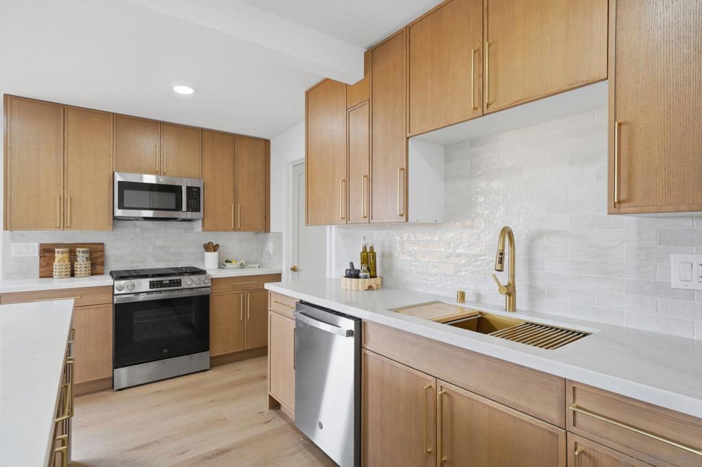 5135 New Haven