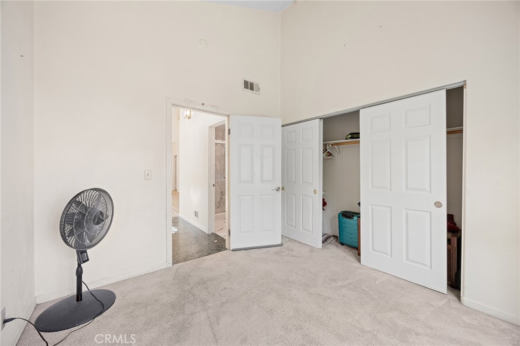 538 E 222nd