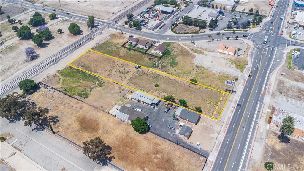 918 E Holt Boulevard