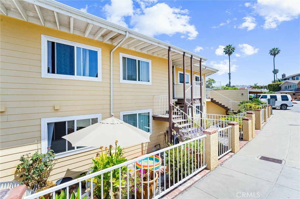 230 Avenida Montalvo