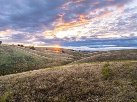 Tiny photo for 3775 E Highway 41, Paso Robles, CA 93446 (MLS # NS26084972)