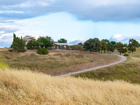 Tiny photo for 3775 E Highway 41, Paso Robles, CA 93446 (MLS # NS26084972)
