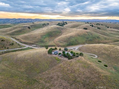 Tiny photo for 3775 E Highway 41, Paso Robles, CA 93446 (MLS # NS26084972)