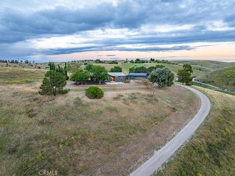 Tiny photo for 3775 E Highway 41, Paso Robles, CA 93446 (MLS # NS26084972)